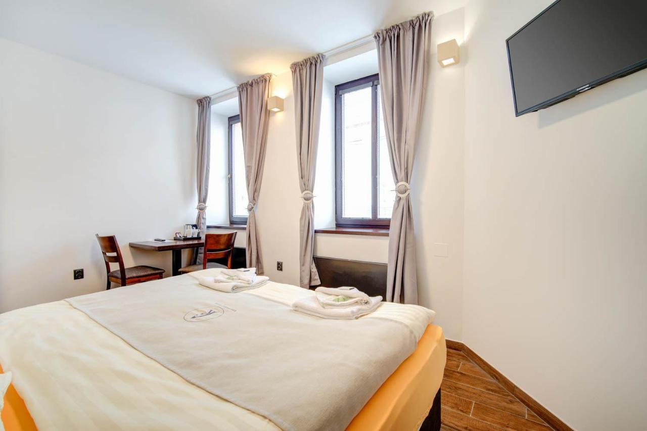 Penzion Kralovska Cesta Brno Exterior photo
